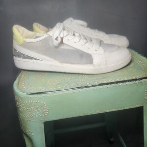 Dolce Vita Sneakers